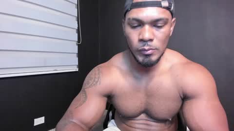 Snapshot of tayler_waka chatting on January 25, 1:21 am Tyler online show from January 25, 1:21 am