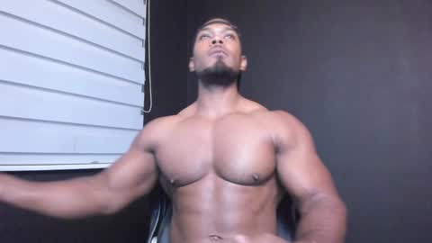 Snapshot of tayler_waka chatting on January 25, 4:23 am Tyler online show from January 25, 4:23 am