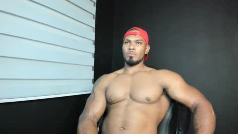 Snapshot of tayler_waka chatting on February 8, 1:00 am Tyler online show from February 8, 1:00 am