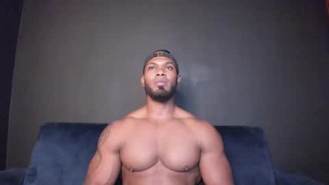 Snapshot of tayler_waka chatting on September 22, 11:29 pm Tyler online show from September 22, 11:29 pm