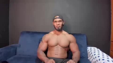 Snapshot of tayler_waka chatting on September 24, 9:29 pm Tyler online show from September 24, 9:29 pm