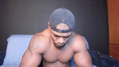 Snapshot of tayler_waka chatting on October 17, 9:28 pm Tyler online show from October 17, 9:28 pm