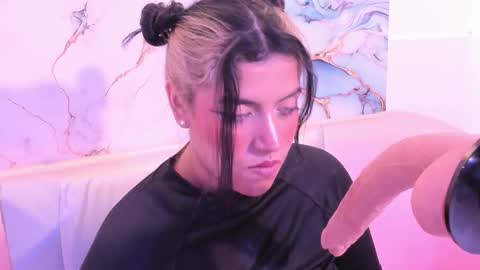 taylor_cupper_ online show from October 16, 9:05 pm