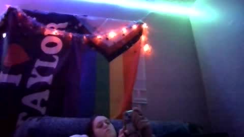 Taylor Riot online show from October 3, 7:27 am