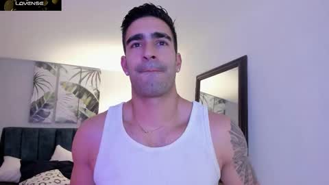 Snapshot of tbastian chatting on November 6, 8:43 pm BASTIAN online show from November 6, 8:43 pm