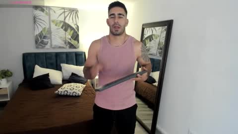 Snapshot of tbastian chatting on November 10, 7:02 pm BASTIAN online show from November 10, 7:02 pm