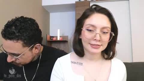 Snapshot of te_para_dos chatting on October 4, 3:21 pm Leo and Luna online show from October 4, 3:21 pm