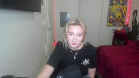 Snapshot of teamtragic chatting on January 7, 12:55 am Katy online show from January 7, 12:55 am