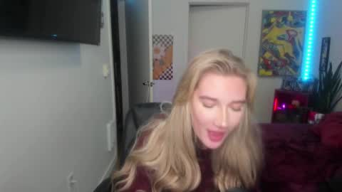 Snapshot of teamtragic chatting on February 13, 3:18 am Katy online show from February 13, 3:18 am