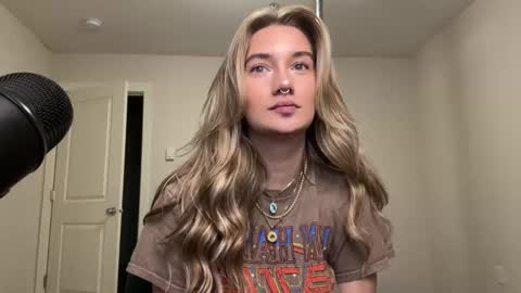 Snapshot of teamtragic chatting on October 4, 1:36 am Katy online show from October 4, 1:36 am