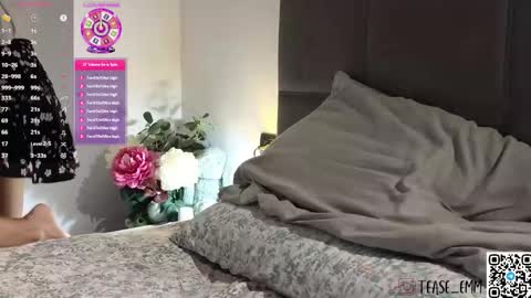 Em online show from September 16, 7:59 pm