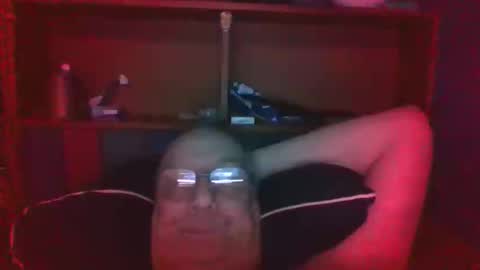 Snapshot of tebb61 chatting on November 20, 9:31 am Mark online show from November 20, 9:31 am