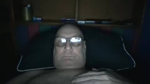 Snapshot of tebb61 chatting on December 13, 9:09 pm Mark online show from December 13, 9:09 pm