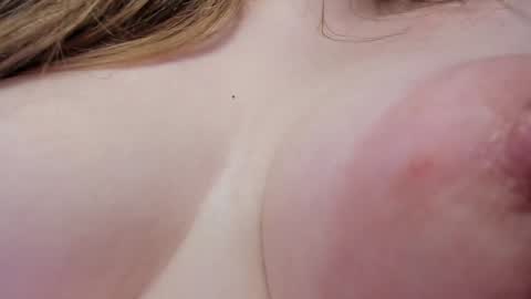 Snapshot of teeencutee chatting on February 8, 9:13 am Monika --------------2 stream 700 GMT day online show from February 8, 9:13 am