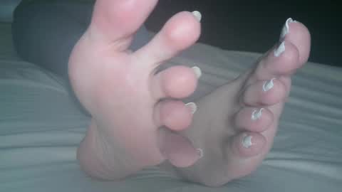 Viv West online show from December 9, 4:34 am