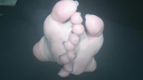 Viv West online show from January 3, 3:05 am