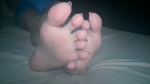 Viv West online show from November 29, 5:32 am