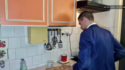 Virg Lszl online show from February 9, 5:01 pm