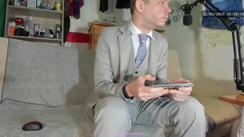 Virg Lszl online show from February 11, 3:18 pm