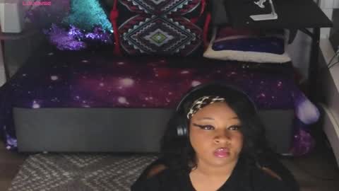 Snapshot of temptressbeauty24 chatting on December 6, 6:15 am Gaia online show from December 6, 6:15 am