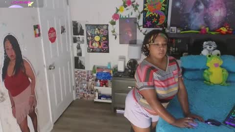 Snapshot of temptressbeauty24 chatting on October 6, 3:15 am Gaia online show from October 6, 3:15 am