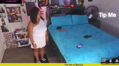 Snapshot of temptressbeauty24 chatting on December 14, 11:42 pm Gaia online show from December 14, 11:42 pm