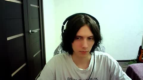 temptvelvet online show from September 18, 5:04 pm