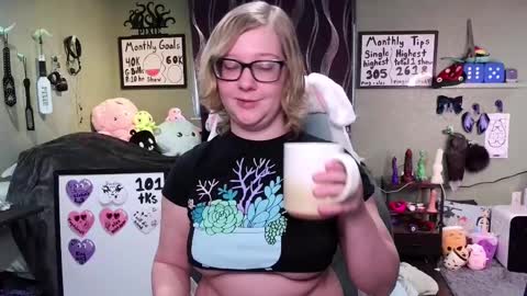 Snapshot of ten_tickle_pixie chatting on February 19, 8:10 pm Pixie and Tentacle Overlord online show from February 19, 8:10 pm