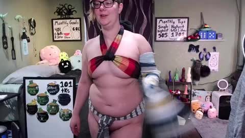 Snapshot of ten_tickle_pixie chatting on March 12, 6:22 pm Pixie and Tentacle Overlord online show from March 12, 6:22 pm