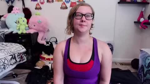 Snapshot of ten_tickle_pixie chatting on September 17, 8:21 pm Pixie and Tentacle Overlord online show from September 17, 8:21 pm