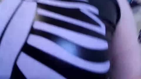 Snapshot of ten_tickle_pixie chatting on November 6, 1:39 am Pixie and Tentacle Overlord online show from November 6, 1:39 am