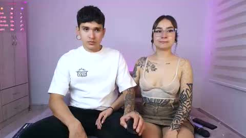 tender_dust online show from September 14, 10:31 pm