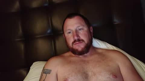 Snapshot of tenn239 chatting on December 15, 3:33 am tenn239 online show from December 15, 3:33 am