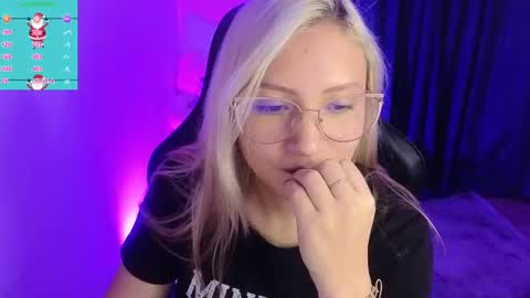 Tessy online show from December 19, 8:34 pm