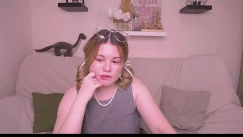 Snapshot of tesspleasure chatting on December 30, 10:10 am TESSA online show from December 30, 10:10 am