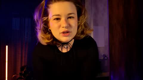 Snapshot of tesspleasure chatting on November 3, 10:49 am TESSA online show from November 3, 10:49 am