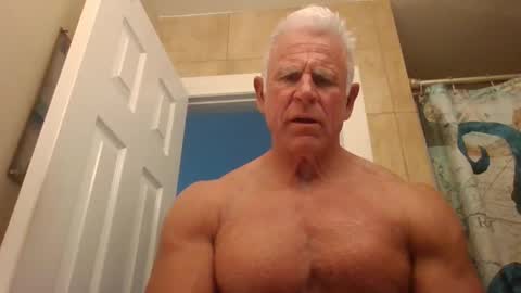 Snapshot of texasboy1978 chatting on December 24, 9:44 pm texasboy1978 online show from December 24, 9:44 pm