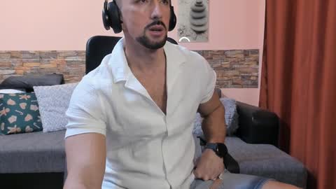 TexasHUNK online show from January 28, 6:07 pm