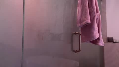 babygirlmami online show from November 26, 9:27 pm