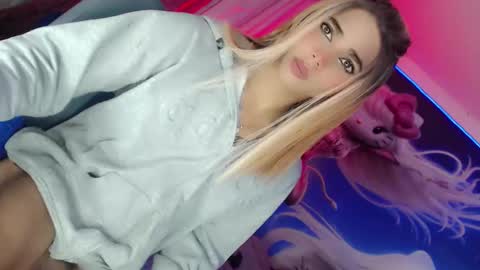 Thalia Girl online show from February 28, 4:21 am