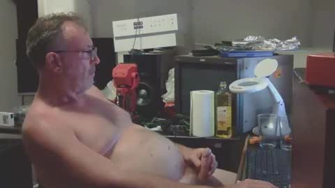 thang5545 online show from February 8, 1:11 pm