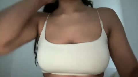 Melanie online show from October 8, 5:10 pm