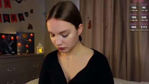 Snapshot of thatonerabbit chatting on October 21, 10:05 am Alice online show from October 21, 10:05 am