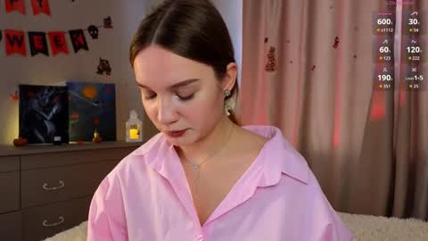 Snapshot of thatonerabbit chatting on October 23, 11:31 am Alice online show from October 23, 11:31 am