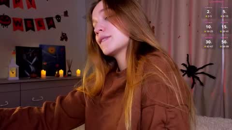 Snapshot of thatonerabbit chatting on October 25, 11:29 am Alice online show from October 25, 11:29 am