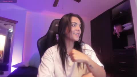 Snapshot of thays_mawakye01 chatting on March 4, 3:37 pm Paola online show from March 4, 3:37 pm