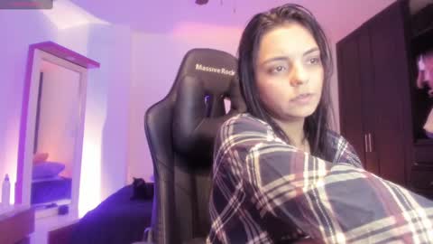 Snapshot of thays_mawakye01 chatting on March 12, 2:45 pm Paola online show from March 12, 2:45 pm