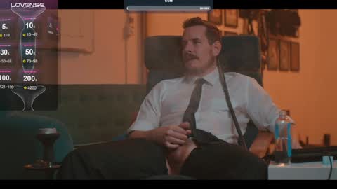 Snapshot of the_dilf chatting on December 24, 1:06 pm The DILF - online show from December 24, 1:06 pm