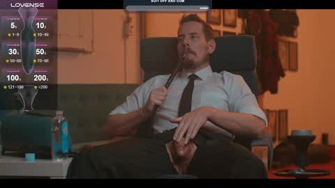 Snapshot of the_dilf chatting on December 26, 10:16 am The DILF - online show from December 26, 10:16 am