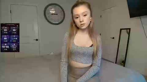 the_hotties online show from September 19, 9:37 pm